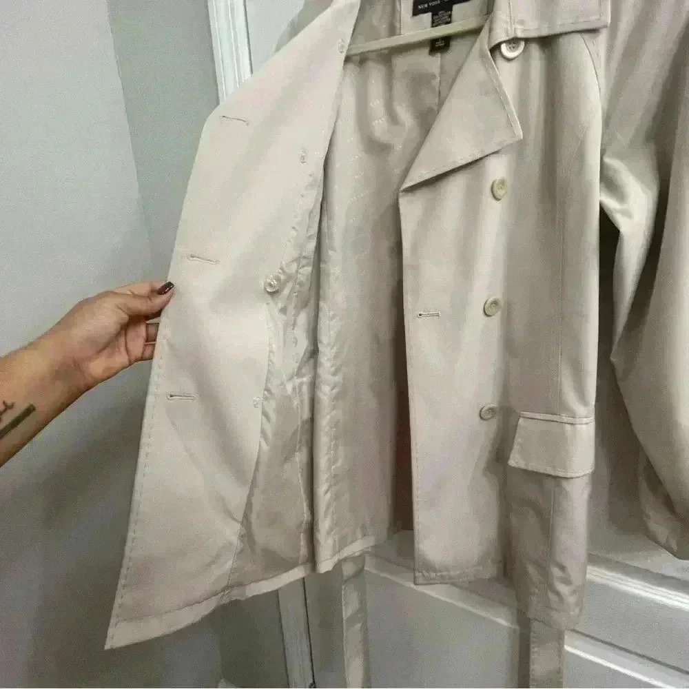 Belted Lightweight Trench Coat - Picture 4 of 10